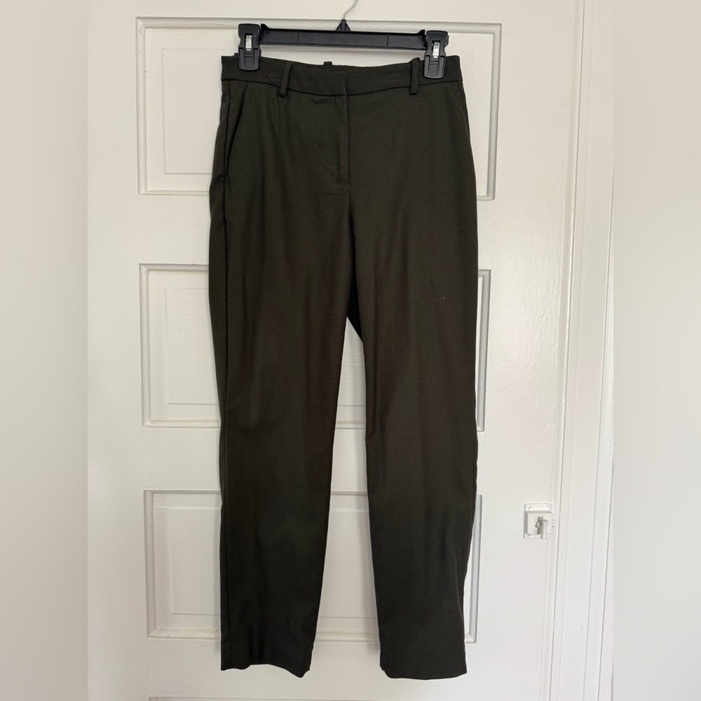 Olive/Forest green H&M women’s dress pants. Size 2